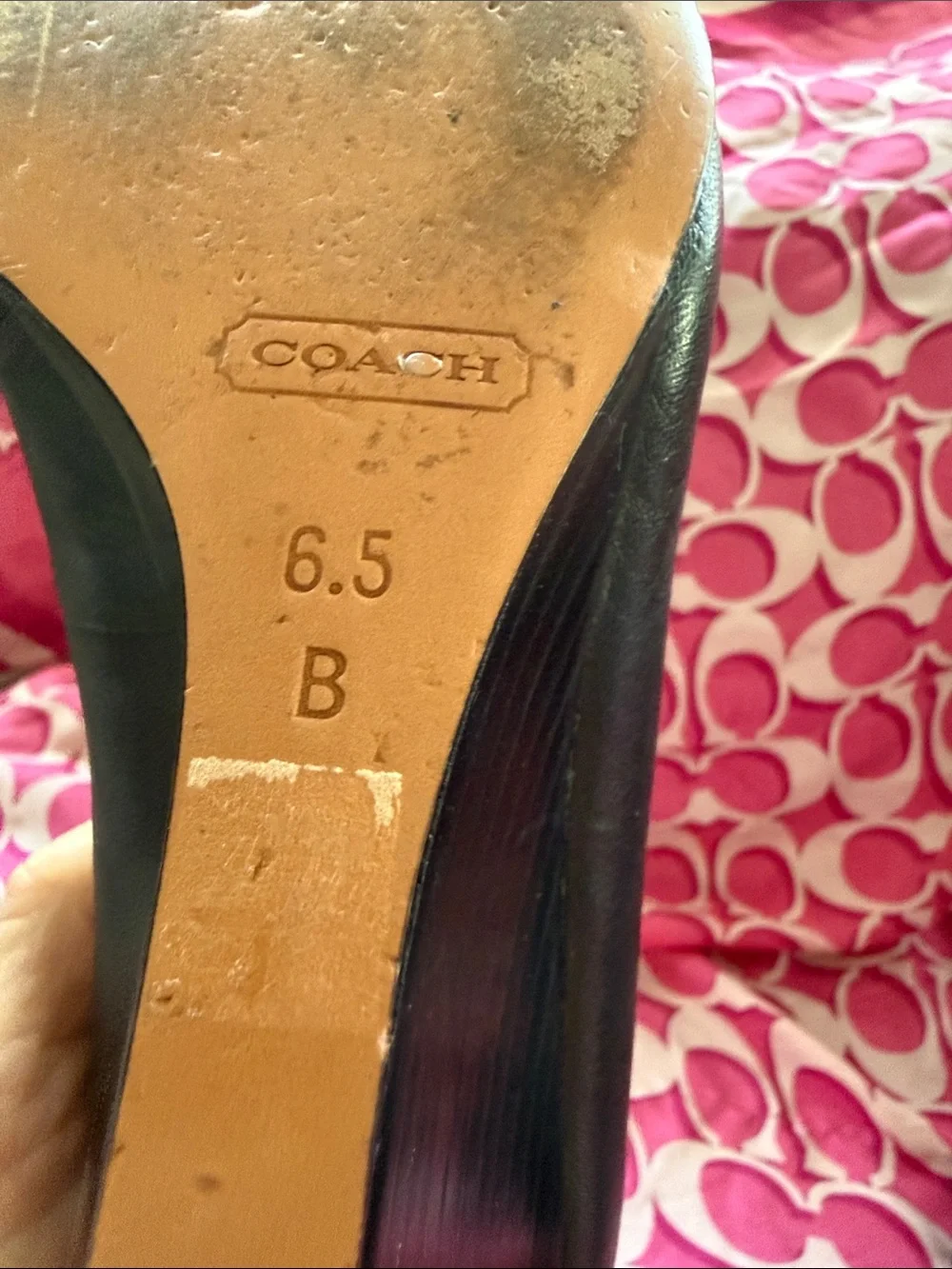 Beautiful  COACH Black Leather wedge shoes with Silver Bow Accent